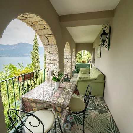 Exclusive Garda With Panoramic Pool & Parking * Паи