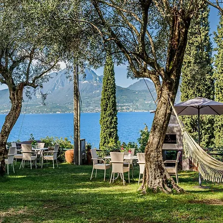 Exclusive Garda With Panoramic Pool & Parking Паи