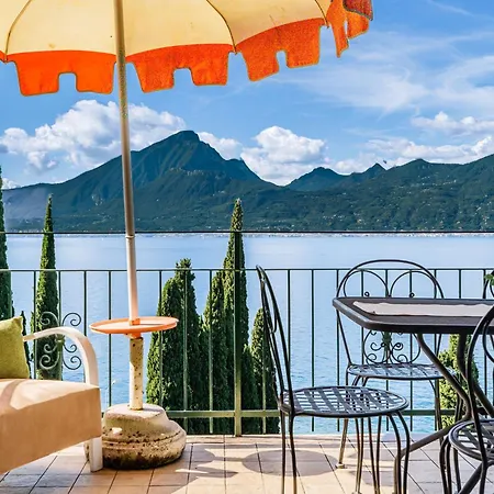 Exclusive Garda With Panoramic Pool & Parking * Паи