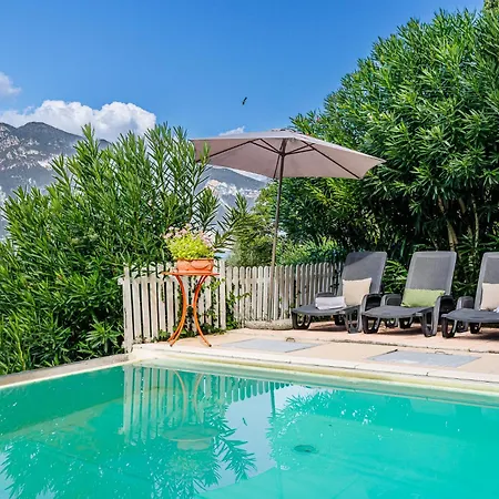 Exclusive Garda With Panoramic Pool & Parking Паи