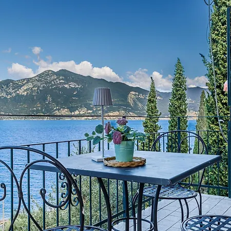 Exclusive Garda With Panoramic Pool & Parking Паи