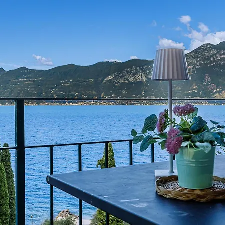 Exclusive Garda With Panoramic Pool & Parking Паи