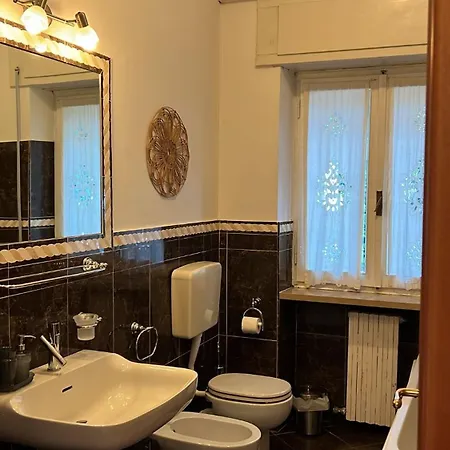 Апартаменты Exclusive Garda With Panoramic Pool & Parking *