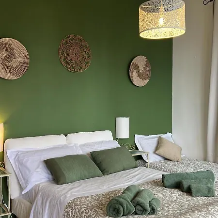 Exclusive Garda With Panoramic Pool & Parking Апартаменты Паи