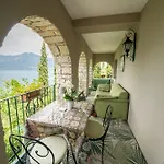 Exclusive Garda With Panoramic Pool & Parking * Pai