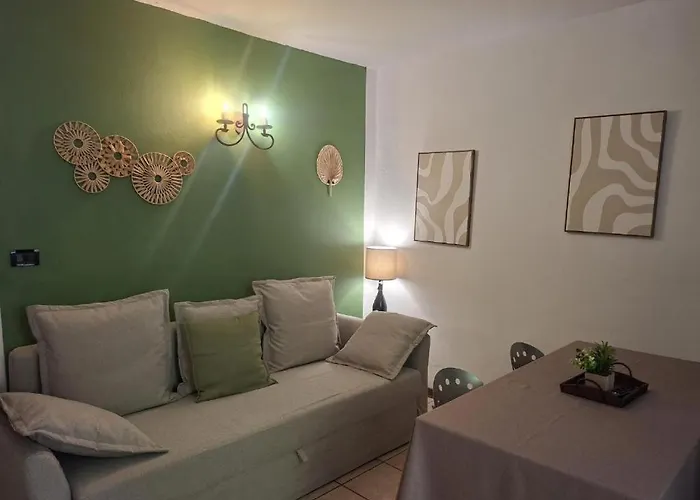 & Pool & Wellness Pool *