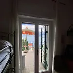 Exclusive Lake Garda Apartments With Panoramic Pool & Parking Apartament *