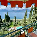 Exclusive Lake Garda Apartments With Panoramic Pool & Parking * Pai