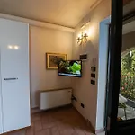 Exclusive Garda With Panoramic Pool & Parking Pai