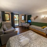 Exclusive Lake Garda Apartments With Panoramic Pool & Parking Pai