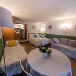 Διαμέρισμα Exclusive Garda With Panoramic Pool & Parking *