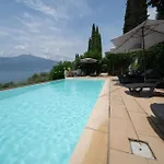 Διαμέρισμα Exclusive Garda With Panoramic Pool & Parking