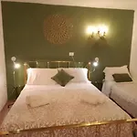 Exclusive Garda With Panoramic Pool & Parking