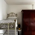 Exclusive Garda With Panoramic Pool & Parking Διαμέρισμα *
