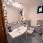 Διαμέρισμα Exclusive Garda With Panoramic Pool & Parking