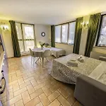 Exclusive Garda With Panoramic Pool & Parking Pai
