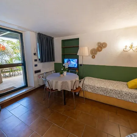 & Pool & Wellness Pool