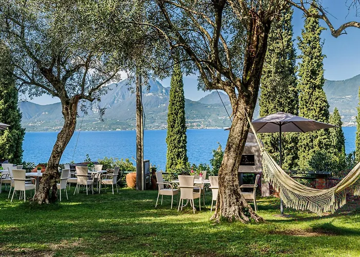 & Pool & Wellness Pool Pai