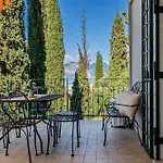 Exclusive Garda With Panoramic Pool & Parking