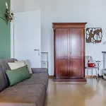 Exclusive Garda With Panoramic Pool & Parking Apartman *