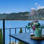 Exclusive Garda With Panoramic Pool & Parking Pai